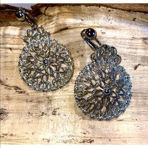 70’s Sarah Coventry Silver Round Burst Dangle Drop Clip On Earrings Pristine
